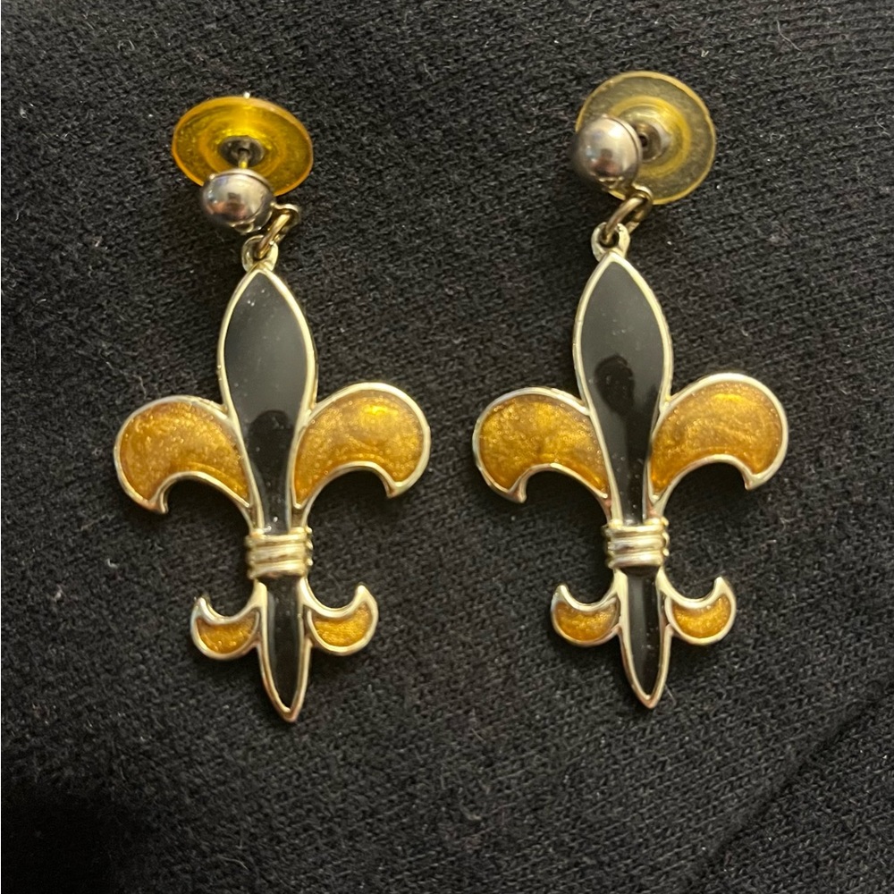 New Orleans Saints Earrings .